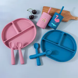 4PCS-1set Silicone Children Tableware Baby Feeding Set Silicone Dinner Plate Soft Silicone Spoon Fork Baby Training Tableware